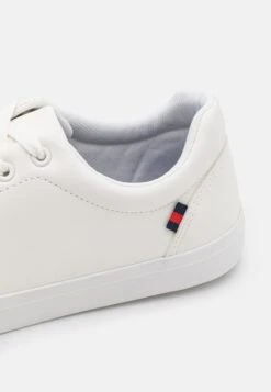 Pier One Unisex - Sneakers Laag - White 13 Pier One Unisex - Sneakers Laag - White -Pier One 1e08045fec014ab382da64da74b462a7