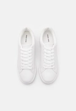 Pier One Unisex - Sneakers Laag - White 11 Pier One Unisex - Sneakers Laag - White -Pier One 415a1a6b095d47bbbe2e0e988b994530