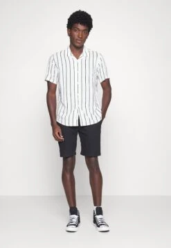 Pier One -Pier One 43bf8d5300d84d19aab3f62f08ed036f