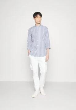 Pier One -Pier One 491d2a77a8dc41c49d54cf346612f09d