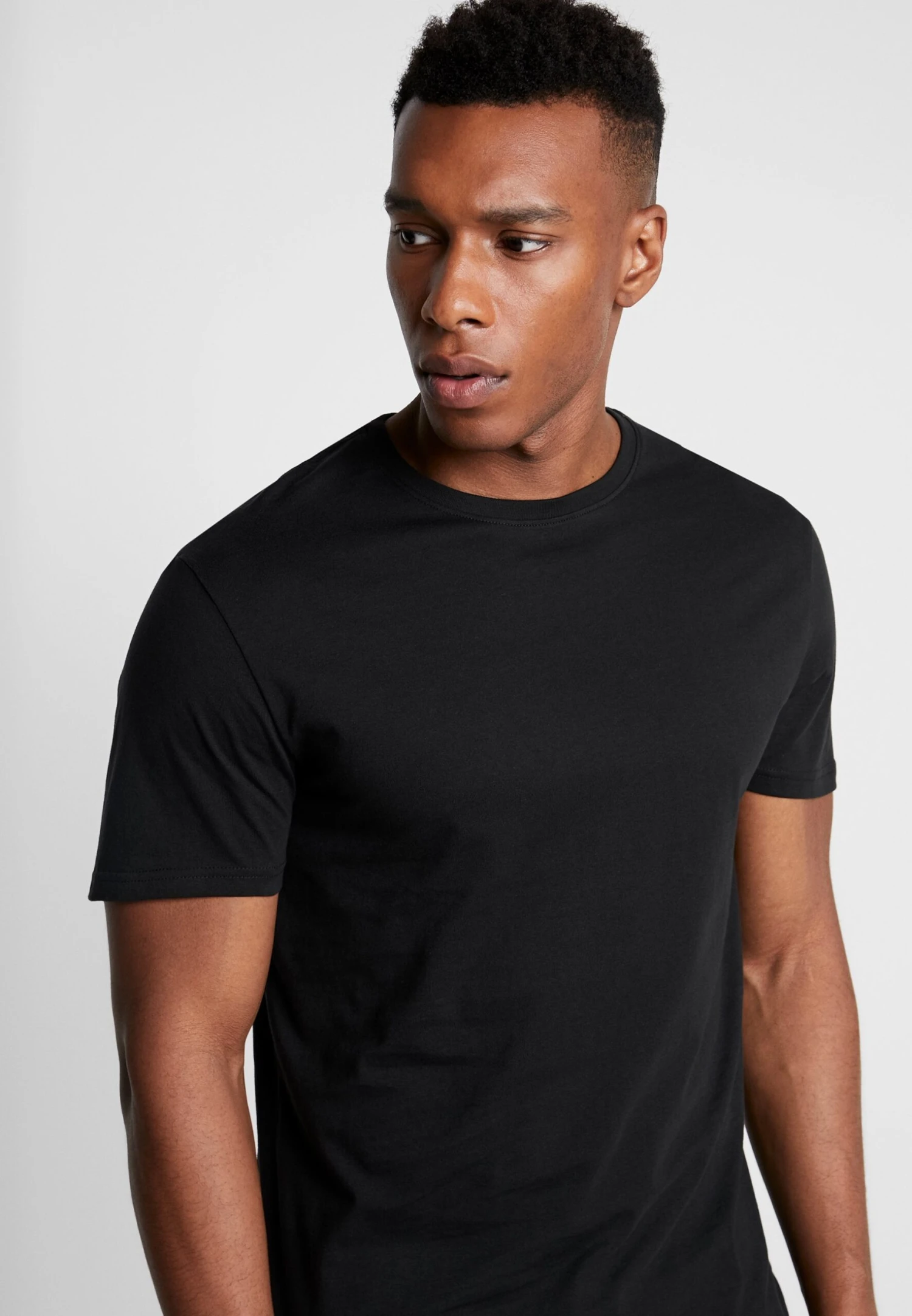 Pier One 3 Pack - T-Shirt Basic - Black 7 Pier One 3 Pack - T-Shirt Basic - Black - Afbeelding 5