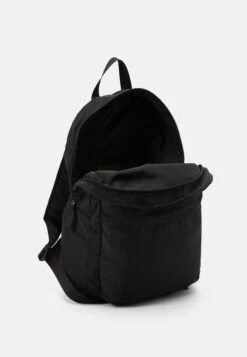 Pier One Travel Compact Backpack Foldable Unisex - Rugzak - Black -Pier One 5857bf9f87bd4921afcc6369b3f34f5d