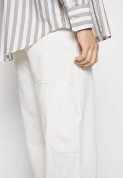 Pier One Carpenter Colored Twill- Straight Leg Jeans - Off-White 15 Pier One Carpenter Colored Twill- Straight Leg Jeans - Off-White -Pier One 72381b5c0ea4476da8022189e3b24b31