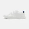 Pier One Unisex - Sneakers Laag - White 1 Pier One Unisex - Sneakers Laag - White -Pier One a221d4907f7647dbadcaac078f2fe85b