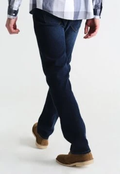 Pier One Basic - Straight Leg Jeans - Dark Blue Denim 10 Pier One Basic - Straight Leg Jeans - Dark Blue Denim -Pier One a4ebfb4549ae43cc8fd6ef9a34b37b32