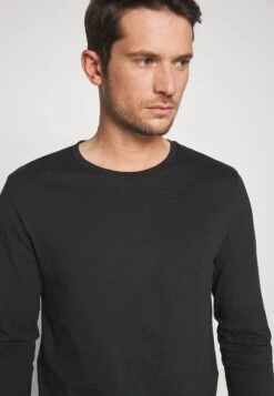 Pier One 2 Pack - Longsleeve - White/Black 13 Pier One 2 Pack - Longsleeve - White/Black -Pier One abe5f01df1c144a5b727bffa4e9f9909