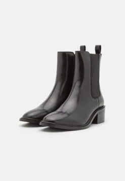 Pier One Leather- Korte Laarzen - Black 10 Pier One Leather- Korte Laarzen - Black -Pier One b7042fecf6ff42c1a440708ce3e55e9e