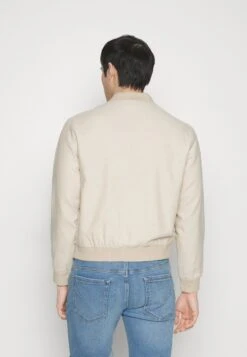 Pier One Bomberjacks - Beige 9 Pier One Bomberjacks - Beige -Pier One ba865374a5974ac187bf6ede3af27cf5