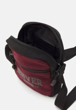 Pier One Schoudertas - Dark Red -Pier One bdbcce6e2c2c40959a79faab831c30aa