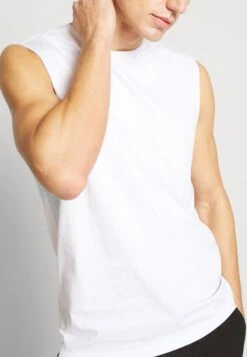 Pier One 3 Pack - T-Shirt Basic - Grey/White/Black -Pier One ddc181212b114a928b8f59830838a329