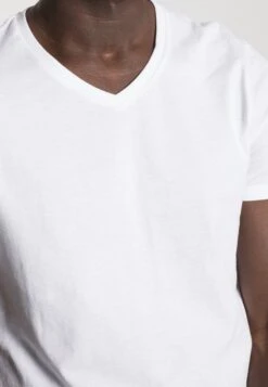 Pier One 3 Pack- T-Shirt Basic - White/Black/Light Grey 15 Pier One 3 Pack- T-Shirt Basic - White/Black/Light Grey -Pier One e59fd4a773ff4e2da1f149bee48df656